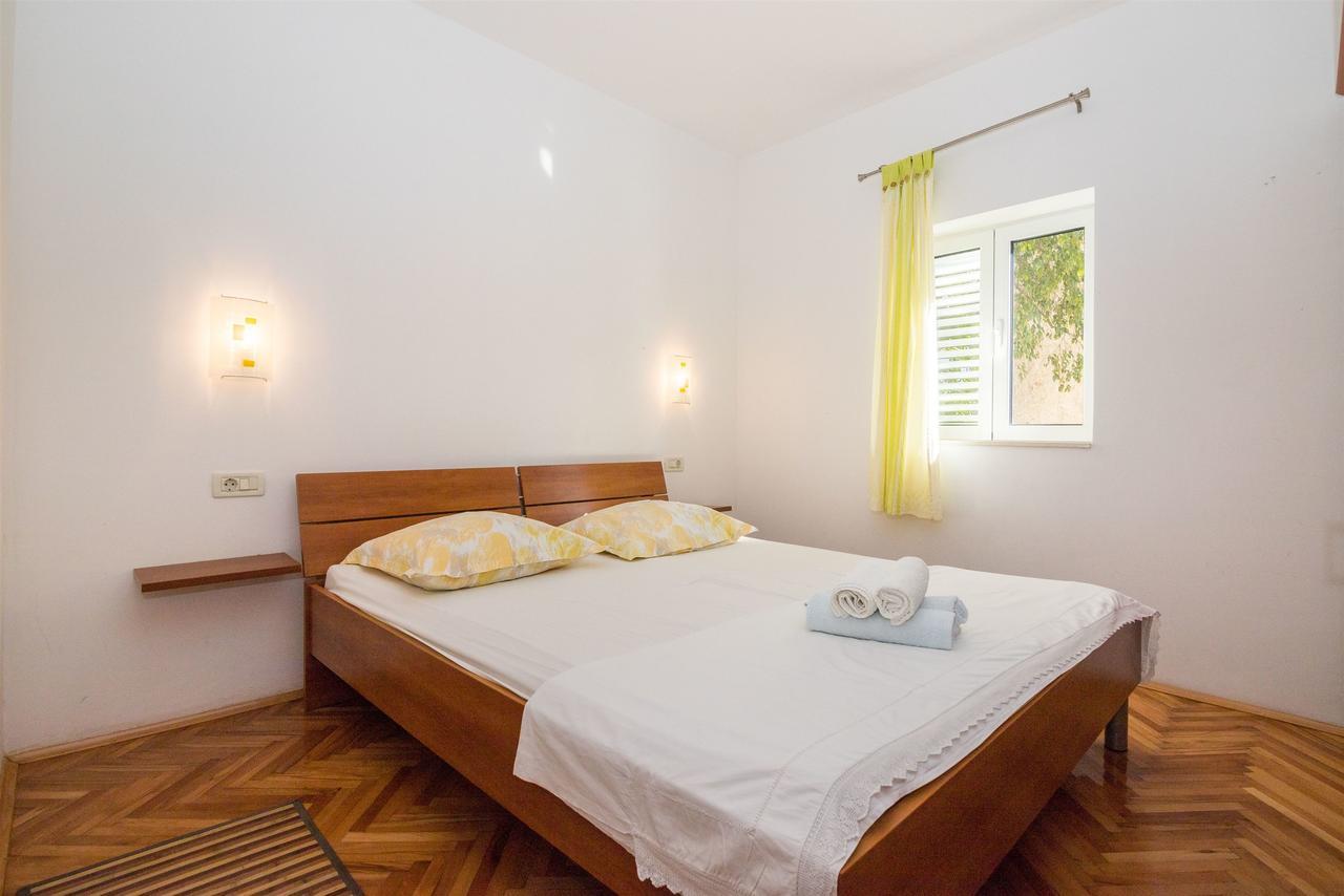 Apartments Antonija Drvenik  Extérieur photo