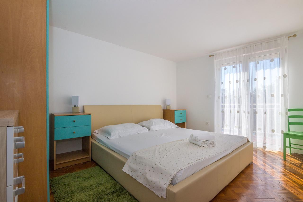 Apartments Antonija Drvenik  Extérieur photo